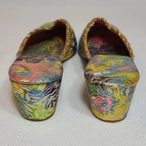 Vintage 1960's Oophies brocade slippers * gold multicolor * 7.5 N - Picture 4 of 11